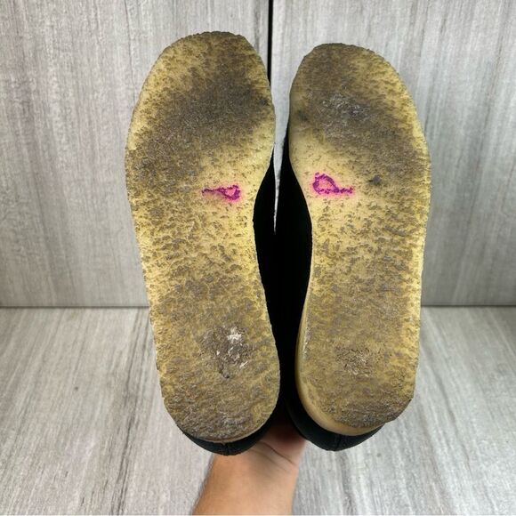 Clarks Wallabee Originals Black Faux Fur Suede Desert Chukka Boot Women’s Size 7 - Picture 8 of 10